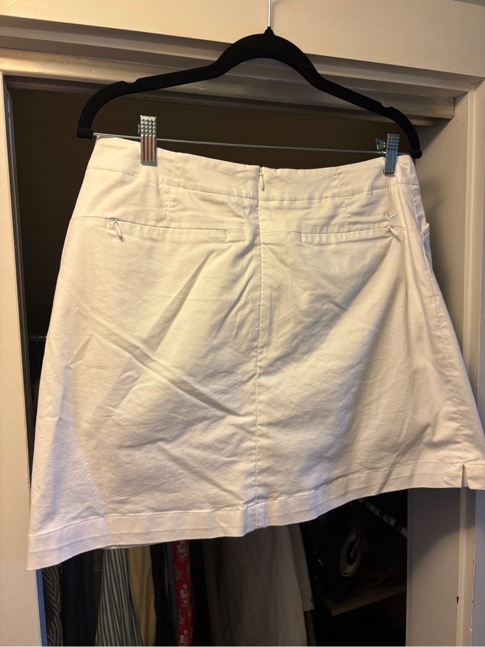 Nike White Women’s Golf Skort - Picture 2 of 2